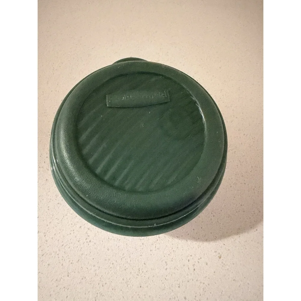 Rubbermaid Vintage Servin' Saver #6 Bowls With Green Lids
